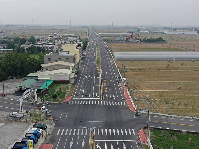 嘉164線道路拓寬改善工程，已經在農曆年前完工通車，將可大幅疏解車流，提升行車安全。（圖：嘉義縣政府提供）