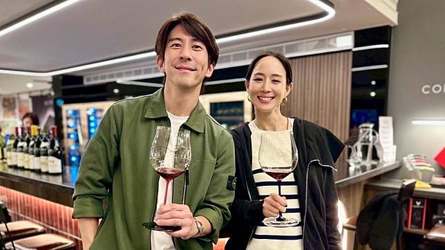 張鈞甯（右）登上修杰楷推出網路頻道《修TIME》。（圖／《修TIME》提供）
