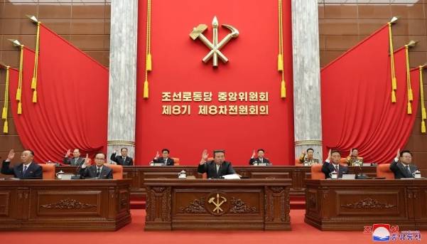 北韓領導人金正恩主持勞動黨大會。 圖 : 翻攝自朝中社