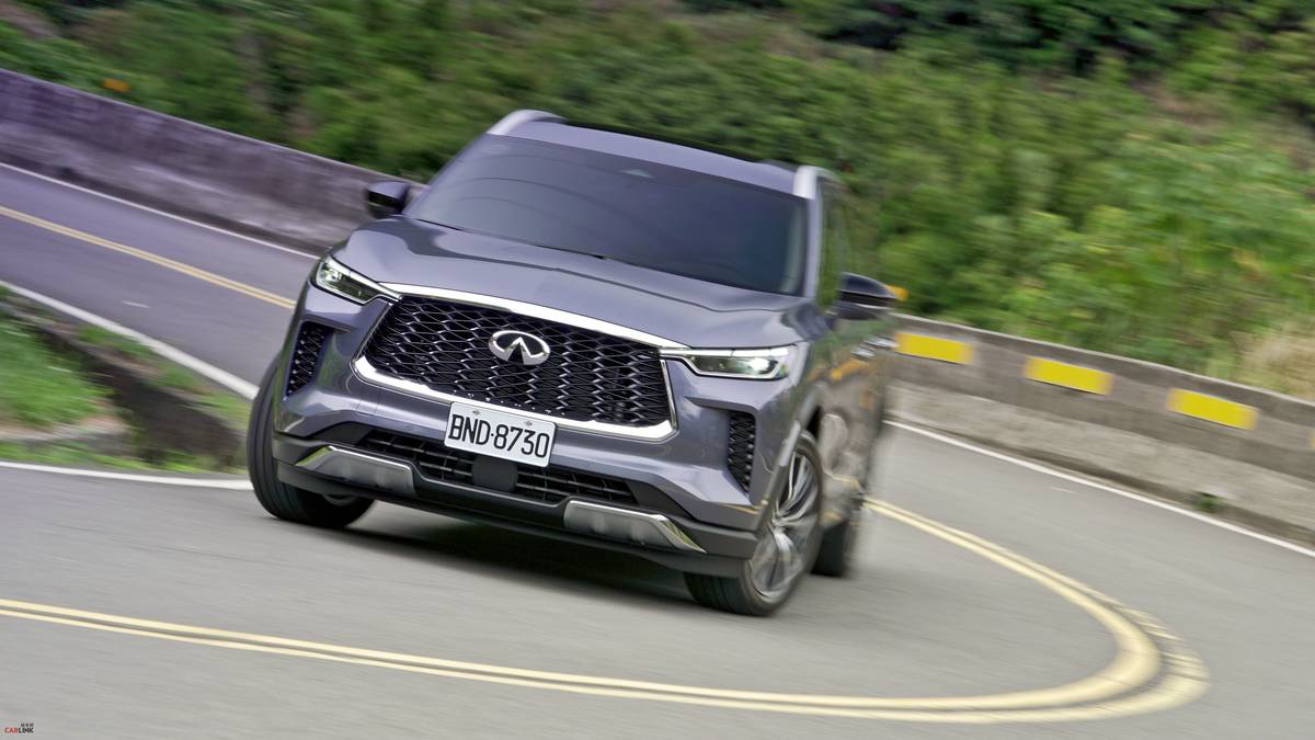 インフィニティ QX60前期型 右側ドアモール 煩く