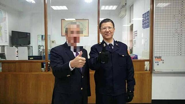 前台南市警局三線一星、秘書室主任莊武能(右)。(取自苗栗縣警察局粉絲團)