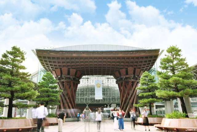 
<p><b>2. 北陸新幹線</b></p><p>
</p><p>
從東京出發搭上北陸新幹線，約莫２個半小時後就會抵達金澤站了！再轉乘白鷺號列車（しらさぎ特急）25分鐘後就可以到達加賀溫泉站，一樣可以請接駁巴士來接你唷～</p><p>
</p><p>
<a href=