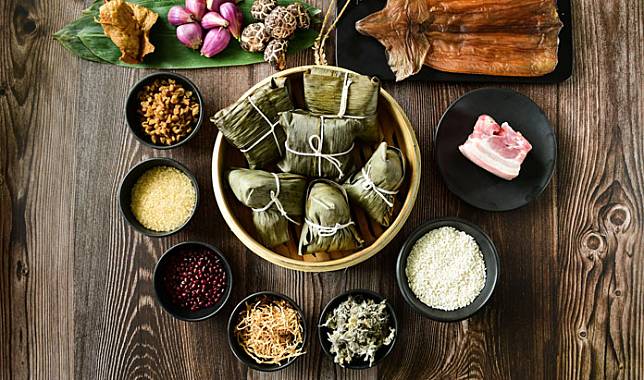 涵碧樓「刺殼粿粽」以鼠麴草手工製作，即日起開放線上限量預購。涵碧樓提供