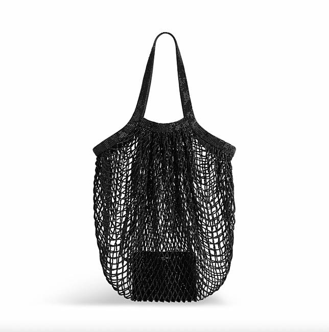 自帶派對光芒的新手袋：Balenciaga新季「The 24/7 Bag」水鑽漁網包 