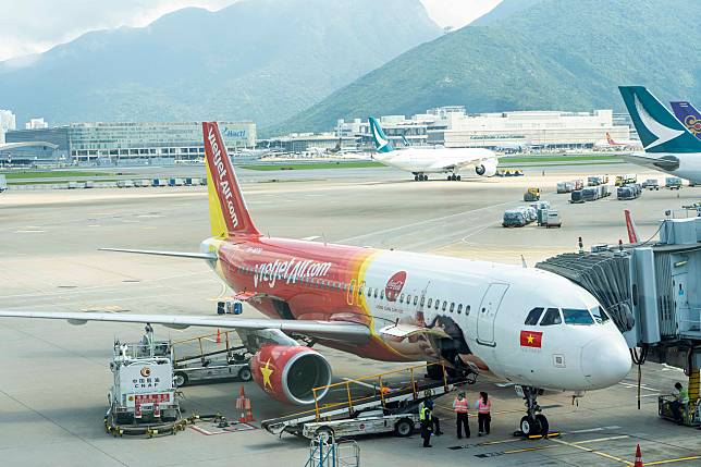 廉航VietJet推出由香港直飛富國島的新航綫，逢周一、三、五及日均有來回直航機。
