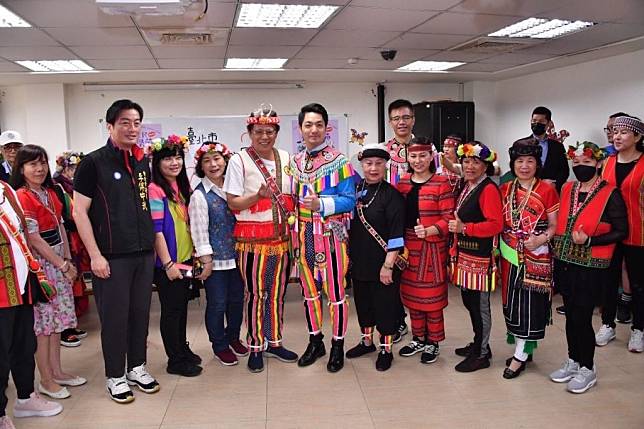台北市長蔣萬安出席原住民長青學苑開學聯歡活動。（台北市政府提供）
