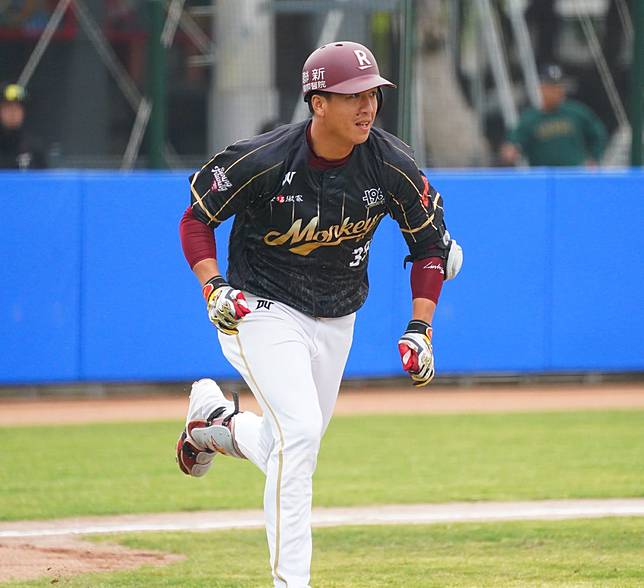 林立「猛打賞」+10局下再見安打　桃猿1比0氣走悍將奪熱身賽開門紅