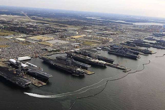 美國諾福克海軍基地（Naval Station Norfolk）（Wikipedia / Public Domain）