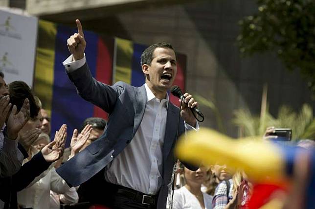 2019年1月23日，委內瑞拉全國代表大會（Asamblea Nacional）主席蓋多（Juan Guaidó）宣誓就任臨時總統（AP）