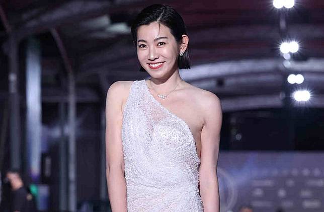 米可白分手被媽媽安慰，下秒竟超無奈。（圖／陳俊吉攝）