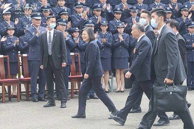 總統蔡英文21日出席「112年三軍六校院聯合畢業典禮」。（柯承惠攝）