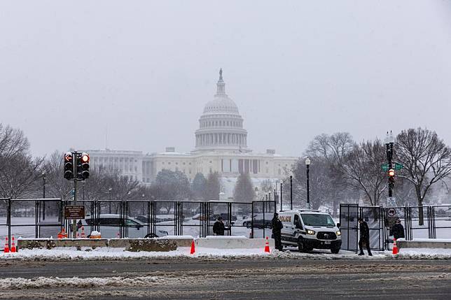 The U.S. Capitol building is pictured in Washington, D.C., the United States, on Jan. 6, 2025. The U.S. Congress on Monday officially confirmed Donald Trump as the winner of the 2024 presidential election, four years after his supporters stormed the Capitol in an attempt to overturn the previous election result. (Xinhua/Hu Yousong)