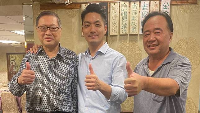 台北市議員顏若芳日前秀出台北市長蔣萬安（中）與陳正修（左）的合照。翻攝顏若芳臉書