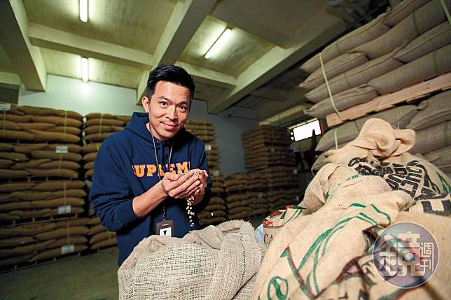 台灣每4杯咖啡，就有1杯的咖啡豆來自源友，朱茂亨還會親赴產地找咖啡豆。