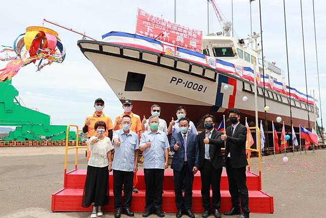 台船公司承造海巡署艦隊分署一百噸級巡防救難艇，十八日舉行下水典禮。（記者蔣謙正翻攝）