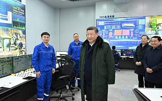 Chinese President Xi Jinping, also general secretary of the Communist Party of China Central Committee and chairman of the Central Military Commission, visits a cold rolling mill of Bensteel Group in Benxi City, northeast China's Liaoning Province, Jan. 23, 2025. (Xinhua/Xie Huanchi)