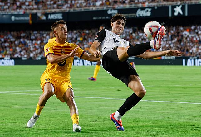 บาร์เซโลน่า vs บาเลนเซีย : 2 ทีมดังเดิมพันด้วยชัยชนะ  เพื่อเป้าหมายที่มุ่งหวัง | Soccersuck | LINE TODAY
