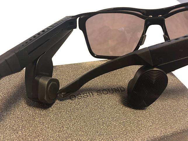 OSSII SOUND骨傳導智能眼鏡耳機僅重49克，與一般太陽眼鏡重量相若。