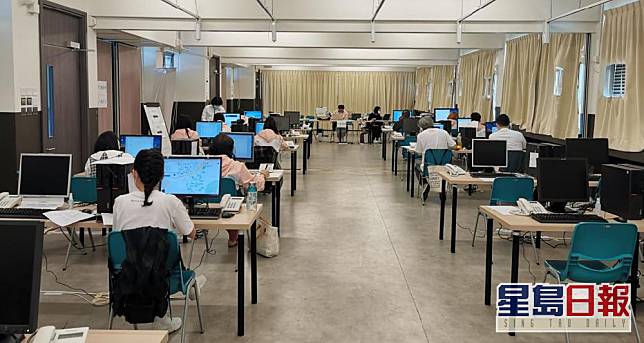 中銀香港為熱線中心提供電腦設備。