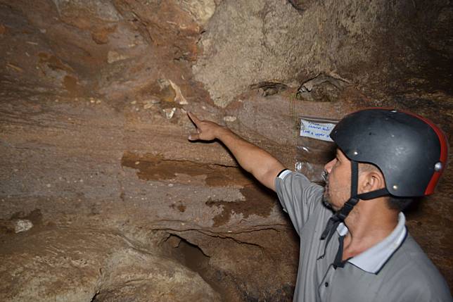นักวิชาการตื่นเต้นพบซากฟอสซิลไฮยีน่า-แรดชวา โบราณ อายุกว่า 7 แสนปีในถ้ำที่กระบี่