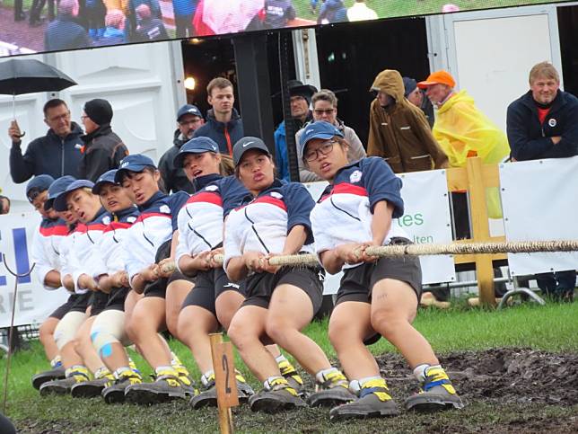 2022室外拔河世界錦標賽在荷蘭舉行，台灣女子540公斤級拔河代表隊19日凌晨在決賽擊敗地主荷蘭隊拿下金牌。（中華民國拔河運動協會提供／中央社）