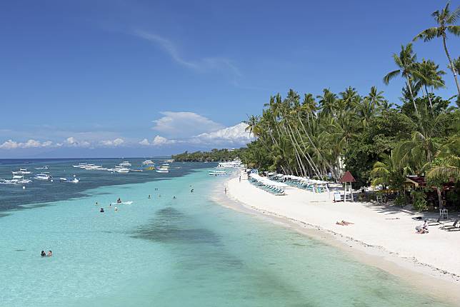 ▲薄荷島Alona Beach素有小長灘之稱，海島愛好者必遊。（圖片來源：Shutterstock ）