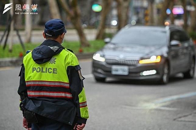 王姓毒販因警員假扮買家被逮後，竟設局誘騙假交易，進而擄走、毆打多名警員。（示意圖／陳昱凱攝）