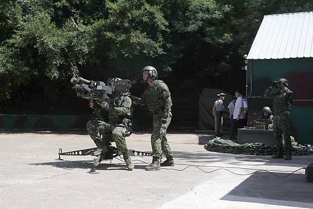 美智庫發表報告顯示，台灣企業對中美爆發衝突的憂慮已大幅降低。圖為澎湖的「刺針」DMS發射陣地。（美聯社）