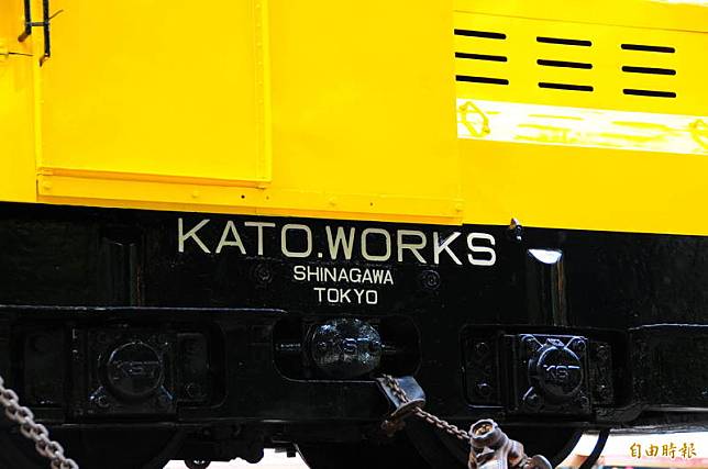「加藤君」機關車由日本加藤製作所(KATOWORKS)製造，1938年或更早的製造的車款，車身才有打上製造地SHINAGAWA(品川)字樣。(記者花孟璟攝)
