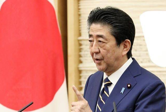 日本首相安倍晉三也中文向台喊話「日本台灣一起加油！」（翻攝首相官邸臉書）
