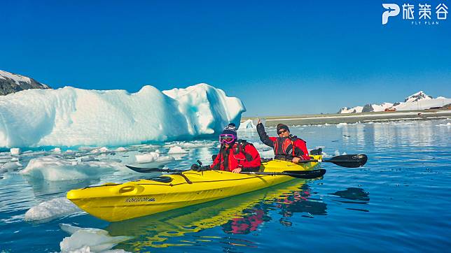 獨特的體驗，南極冰山間的皮劃艇