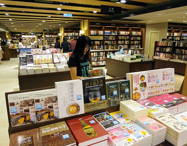 德安百貨誠品書店。 （記者羅玉如攝）