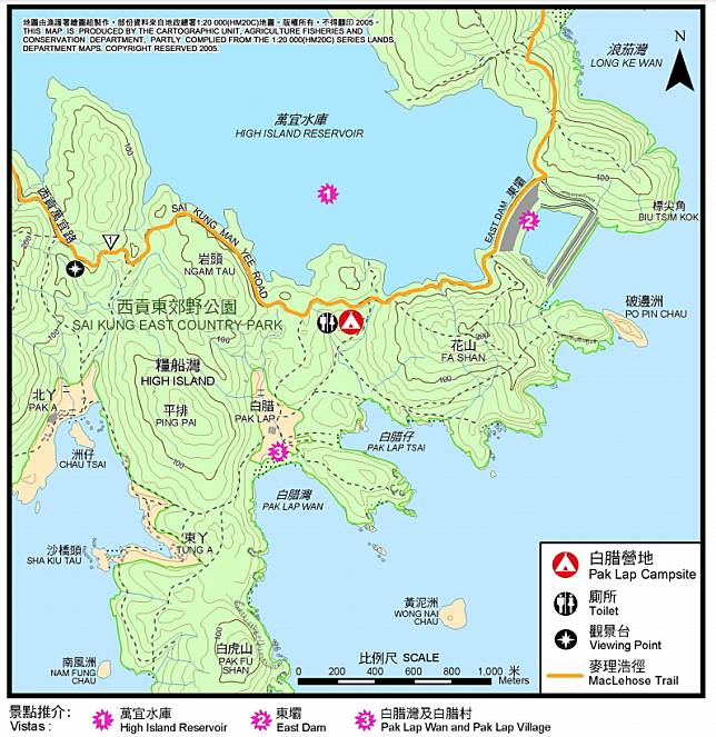 由西貢市巴士總站乘94號，或假日及公眾假期由鑽石山巴士總站乘96R號，往黃石碼頭巴士，經萬宜水庫西壩，步行約2小時。由西貢市巴士總站乘7號往海下專線小巴或9號往麥理浩夫人度假村專線小巴，在北潭涌巴士站下車。從北潭涌出發，沿麥理浩徑第一段車路，經萬宜路向萬宜水庫前行，經萬宜水庫西壩，步行約2小時。（圖片來源：漁農自然護理署）