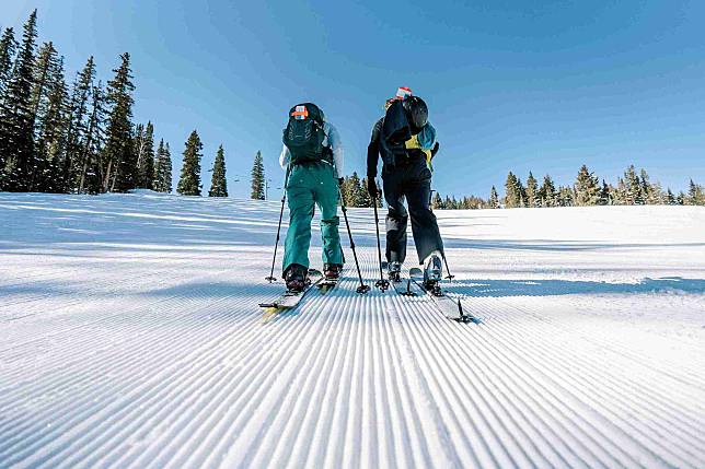 美國阿斯本雪堆山旺季來臨！設備翻新、全新賽事等你來體驗，滑雪控必看！