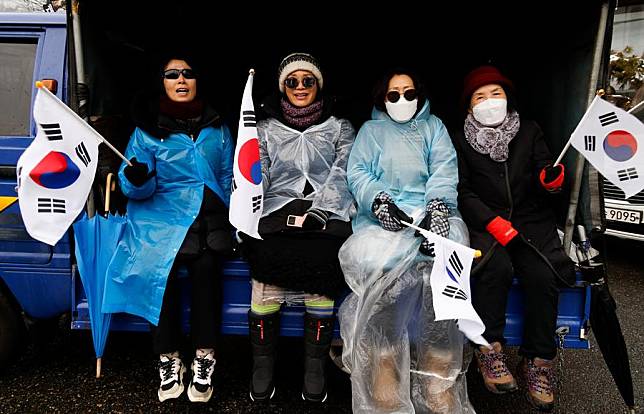 Supporters of South Korea's impeached President Yoon Suk-yeol gather in a rally near the presidential residence in Seoul, South Korea, Jan. 5, 2025. (Photo by Jun Hyosang/Xinhua)