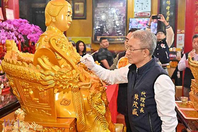 神尊遍布海內外 南方澳南天宮10尊金媽祖同時開光啟靈