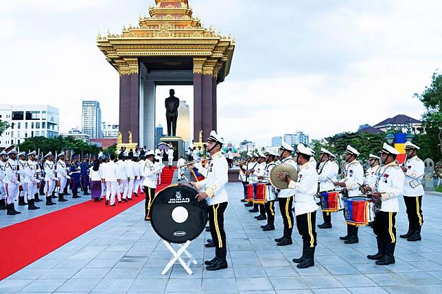 People pay tribute to Cambodia's late King Father Norodom Sihanouk in Phnom Penh, Cambodia, Oct. 15, 2024. (Photo by Sovannara/Xinhua)