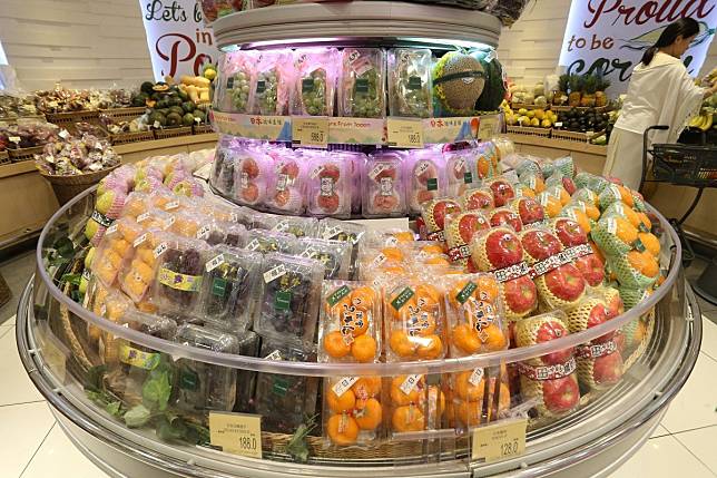 High-end fruits are normally flown into Hong Kong on regular flights. Photo: Dickson Lee