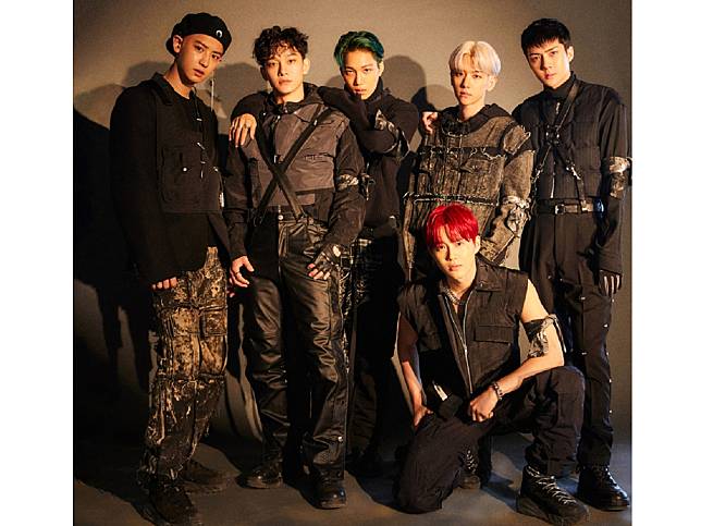EXO推出第六張正規專輯《OBSESSION》。（圖／AVEX提供） 