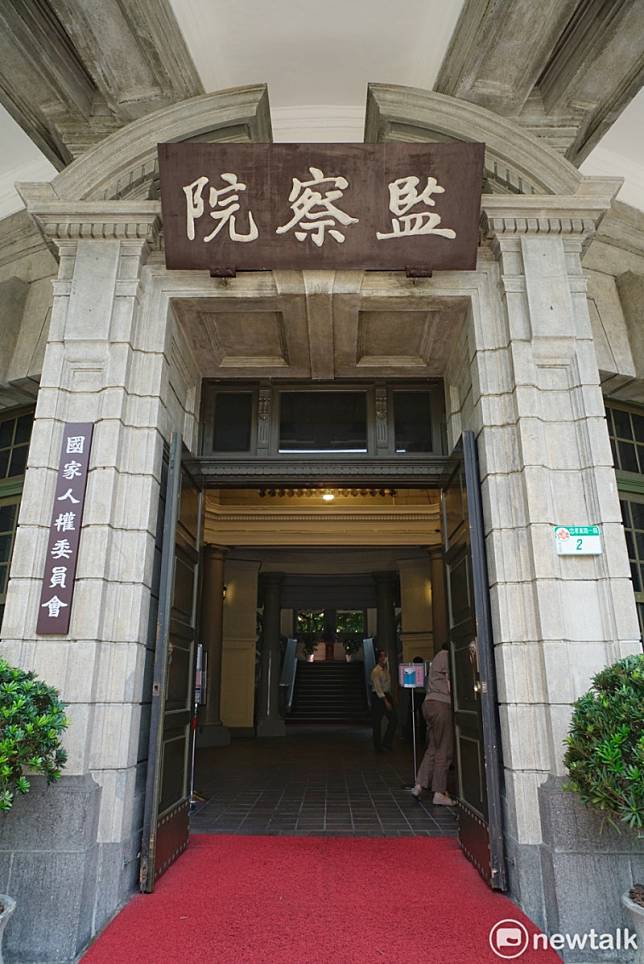 監察院今（26）天發布新聞稿指出，由於114年度該院預算業務費遭立法院刪96%，導致「陽光四法」中，受矚目的公職人員財產申報資料編印廉政專刊業務，也無預算辦理。 圖：張良一／攝（資料照）