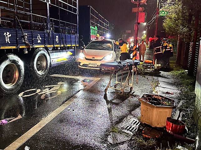 五結聯結車自小客車禍 2受傷3人OHCA