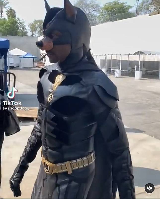 Snoop Dogg 萬聖節化身 DC 蝙蝠俠。圖片來源：<a href=