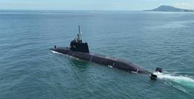 國造潛艦原型艦海鯤號（舷號711）具備X型尾舵（右下艦艉處），資料照為2025.626上午海鯤潛艦出高雄港進行第二次海測（SAT）。台船公司提供