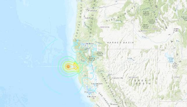 北加州近海5日早上發生規模7.0地震，震央位在圖中星號處。 圖：取自美國地質調查所網頁