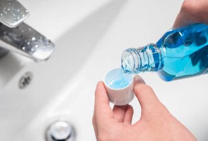 Study shows using antibacterial mouthwash may improve blood sugar in diabetics with gum disease