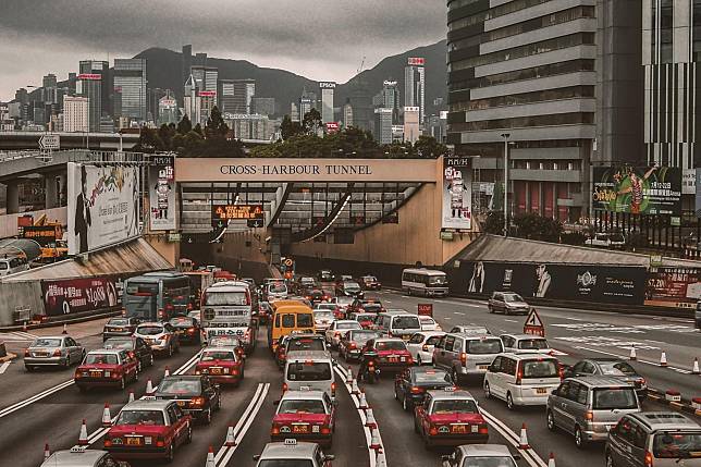 美國眾院列舉香港的違法行為，包括對俄羅斯出口受管制的西方科技，以及成立掛名公司向伊朗採購石油。（圖片來源／flickr）