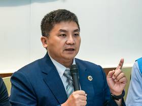 吳宗憲批評，民進黨對於法律與制度「挑自己喜歡的用」。（圖：立委吳宗憲臉書）