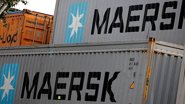 丹麥航運巨擘馬士基在西班牙巴塞隆納的貨櫃，圖為2022年11月3日。路透社