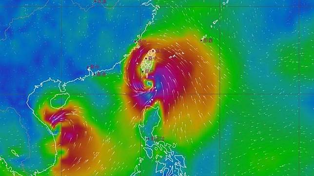 中央氣象局今(11日)持續對「璨樹」颱風(CHANTHU)發布海上、陸上颱風警報。(圖取自中央氣象局)