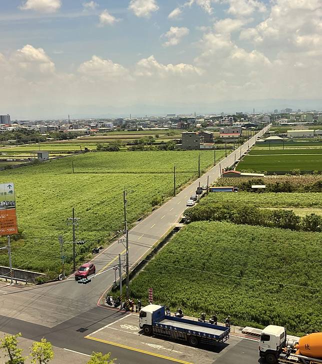 配合佳里受水池施工，通往佳里奇美醫院的主要道路預計封路二個月，地方認為恐造成交通大打結，要求南區水資源分署落實規劃因應。 (記者盧萍珊攝)